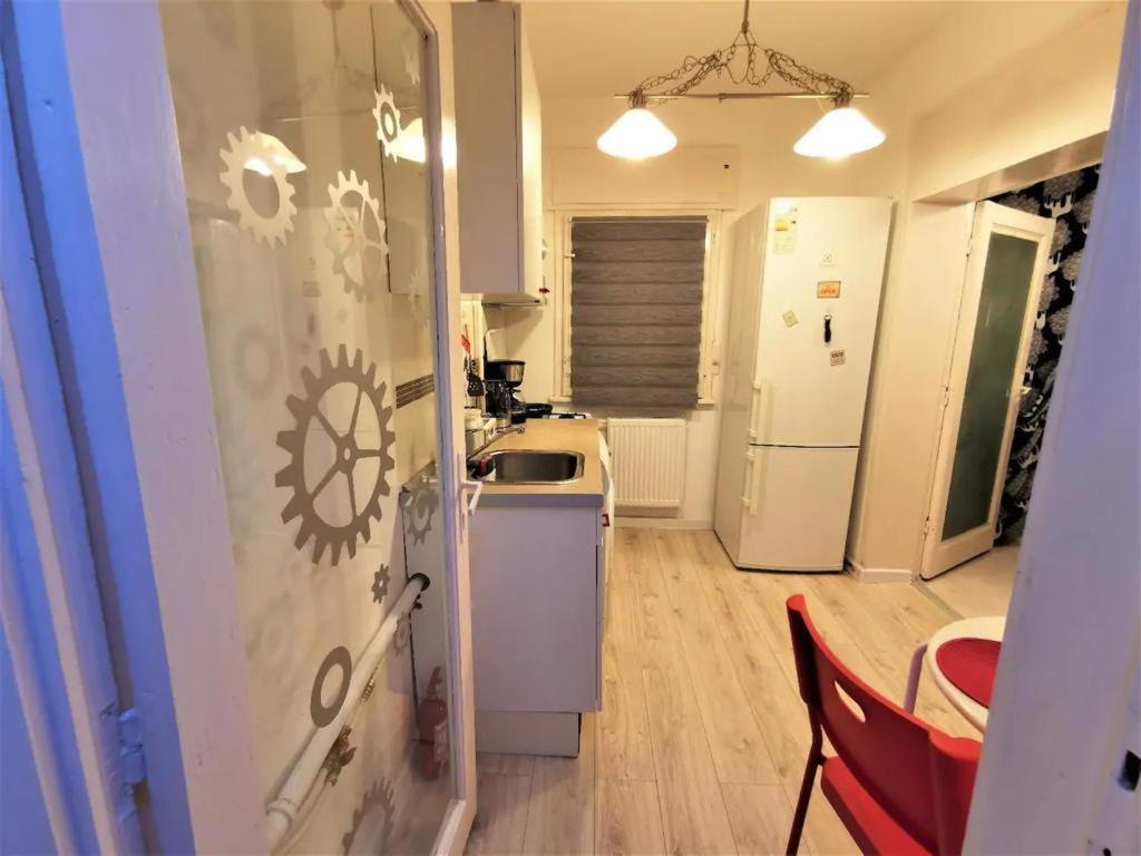 Luxury Piata Universitate Old Town Apartman Bukarest Kültér fotó