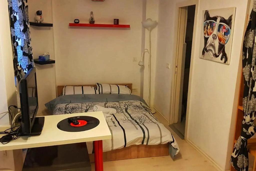 Luxury Piata Universitate Old Town Apartman Bukarest Kültér fotó